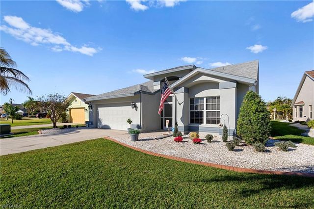 18048 Horseshoe Bay CIR, Fort Myers, FL 33967