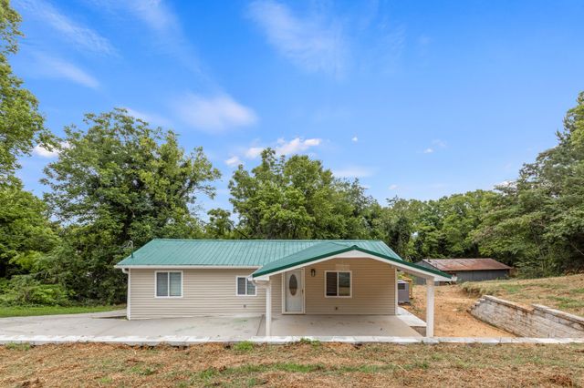 133 Mccraw Street, Rossville, GA 30741