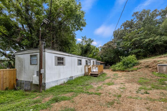 133 Mccraw Street, Rossville, GA 30741