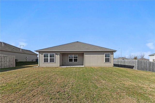 21837 Franklin Street, Spring Hill, KS 66083