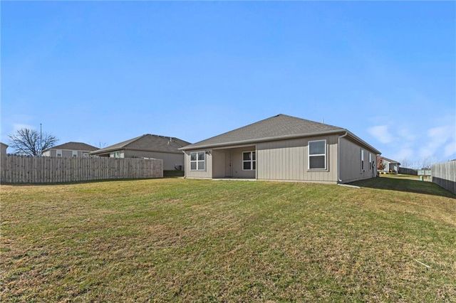 21837 Franklin Street, Spring Hill, KS 66083