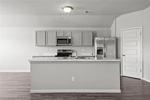 21837 Franklin Street, Spring Hill, KS 66083