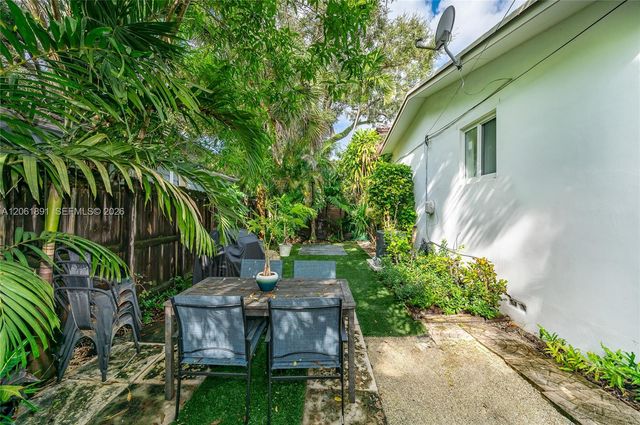 3100 Naomi St 3102, Miami, FL 33133