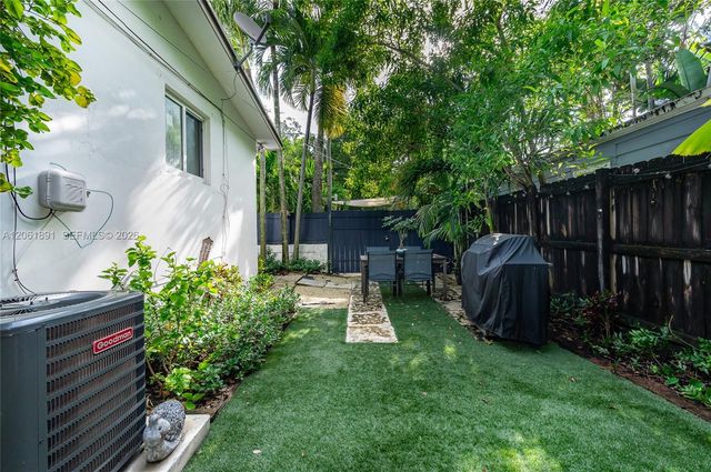 3100 Naomi St 3102, Miami, FL 33133