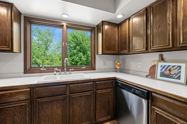 3321 Brookview Drive, Burnsville, MN 55337