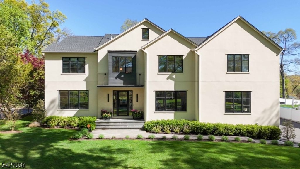 13 Robert Dr, Chatham Twp., NJ 07928