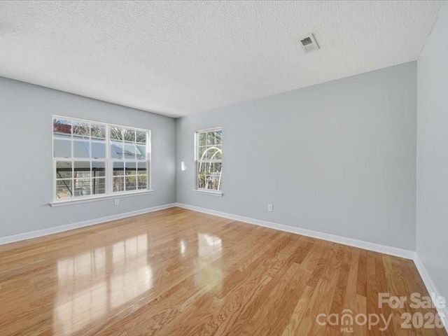 1968 8th Street Lane SE, Hickory, NC 28602