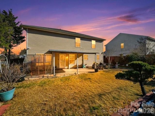 1968 8th Street Lane SE, Hickory, NC 28602