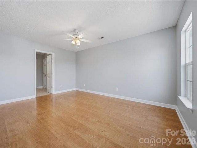 1968 8th Street Lane SE, Hickory, NC 28602