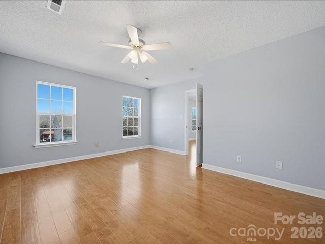 1968 8th Street Lane SE, Hickory, NC 28602