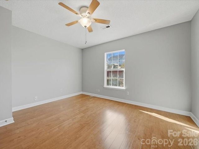 1968 8th Street Lane SE, Hickory, NC 28602