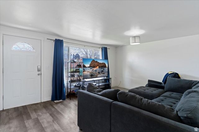 1211 N MALA, Layton, UT 84041