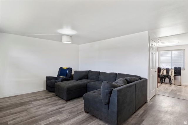 1211 N MALA, Layton, UT 84041