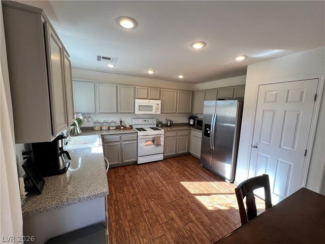 8168 Finch Feather Street, Las Vegas, NV 89143