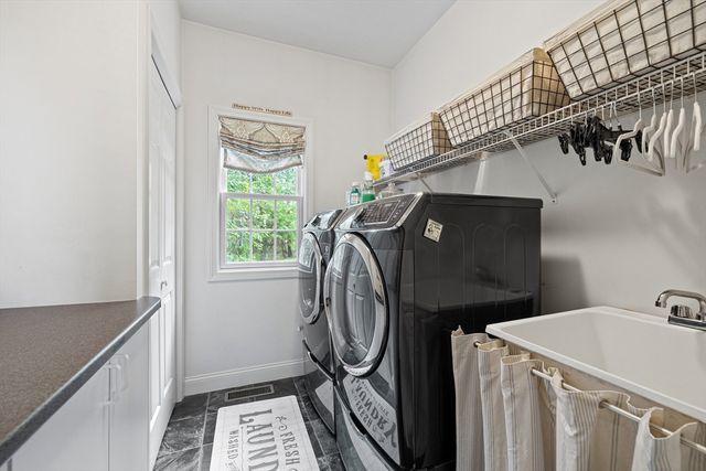 11 Jones Rd, Middleton, MA 01949