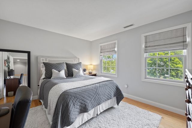 11 Jones Rd, Middleton, MA 01949