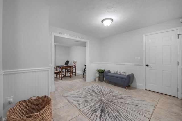 11 Jones Rd, Middleton, MA 01949