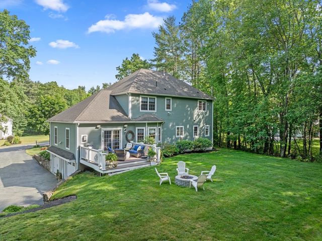 11 Jones Rd, Middleton, MA 01949