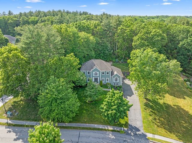 11 Jones Rd, Middleton, MA 01949