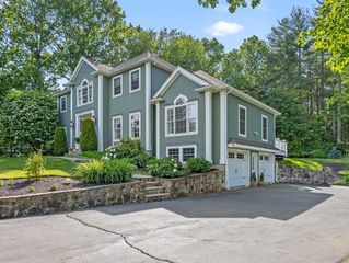 11 Jones Rd, Middleton, MA 01949