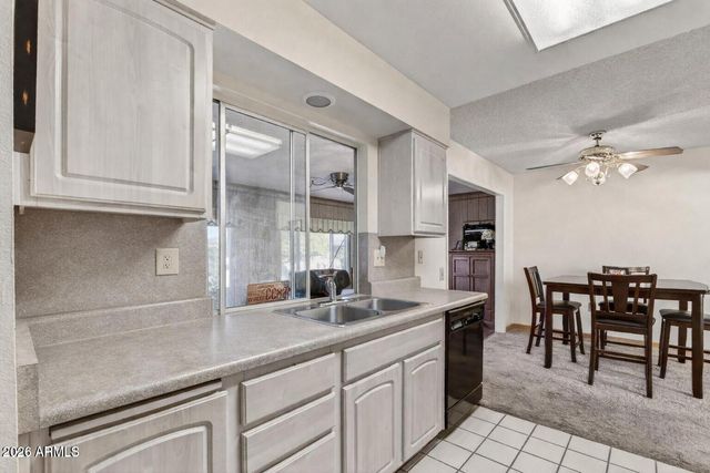 11034 W CRESTBROOK Drive, Sun City, AZ 85351
