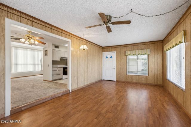 11034 W CRESTBROOK Drive, Sun City, AZ 85351