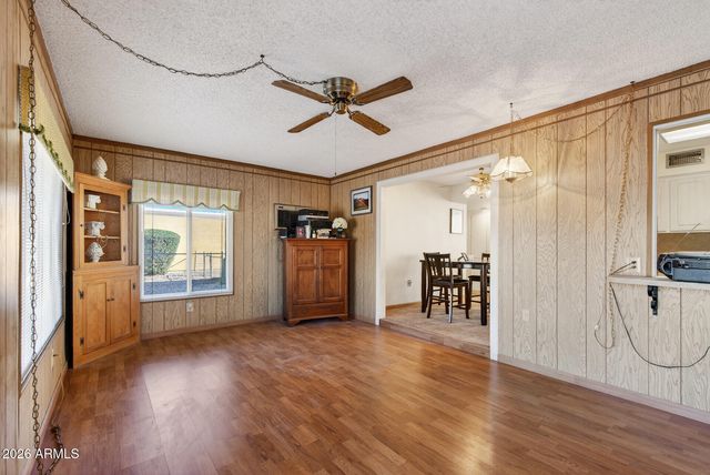 11034 W CRESTBROOK Drive, Sun City, AZ 85351