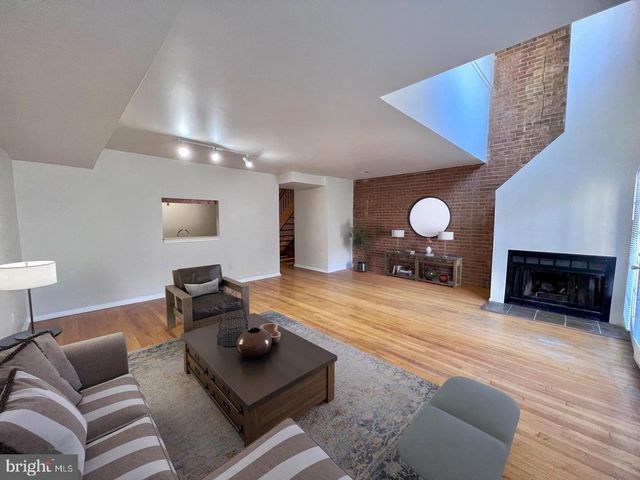 2904 11TH ST NW, Washington, DC 20001