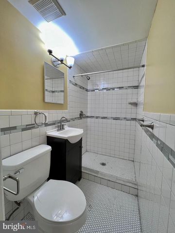 2904 11TH ST NW, Washington, DC 20001