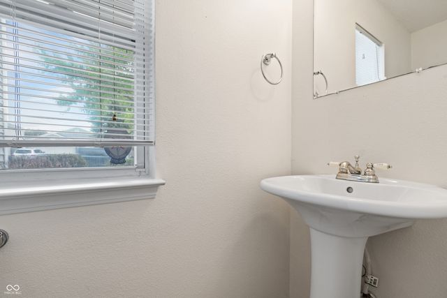 6206 Alonzo Drive, Indianapolis, IN 46217