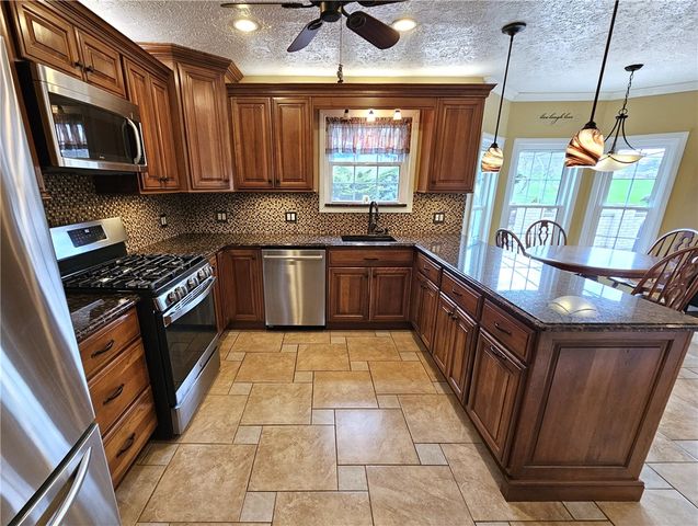 625 Preferred Drive, South Franklin, PA 15301