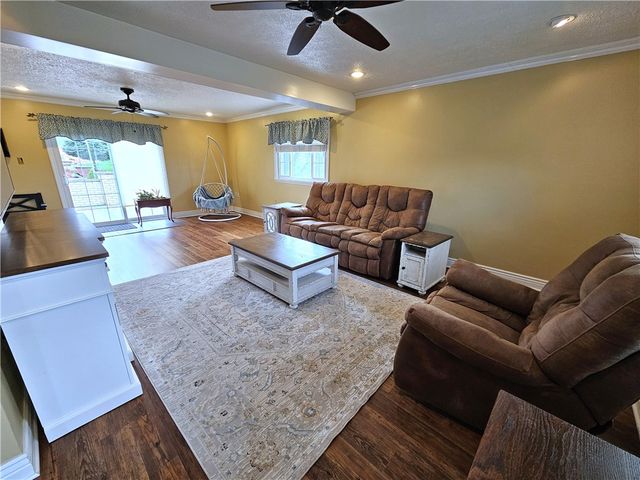 625 Preferred Drive, South Franklin, PA 15301