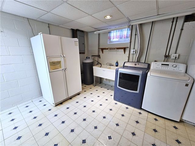 625 Preferred Drive, South Franklin, PA 15301