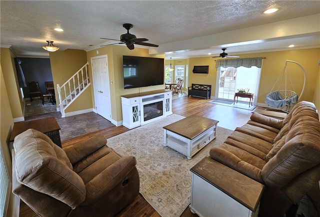 625 Preferred Drive, South Franklin, PA 15301