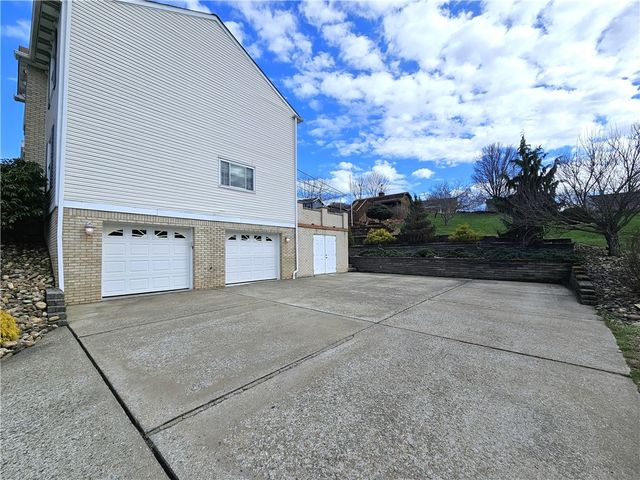 625 Preferred Drive, South Franklin, PA 15301