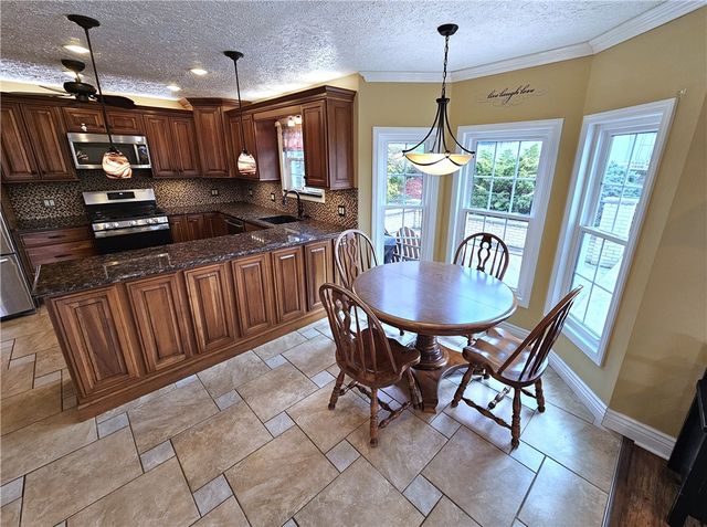 625 Preferred Drive, South Franklin, PA 15301