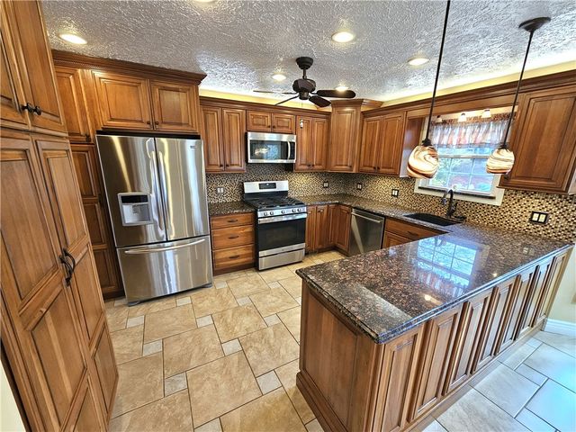 625 Preferred Drive, South Franklin, PA 15301