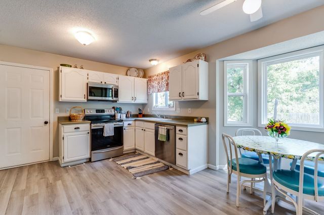 4034 N Rushwood Cir, Wichita, KS 67226