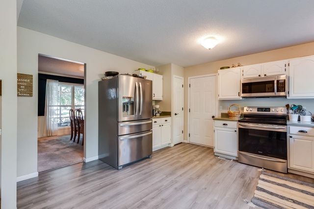 4034 N Rushwood Cir, Wichita, KS 67226