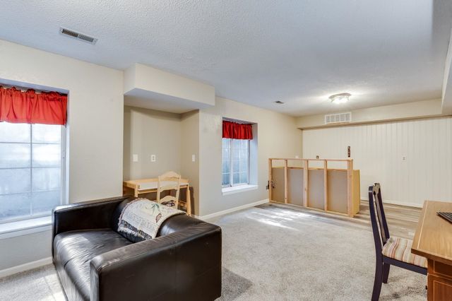 4034 N Rushwood Cir, Wichita, KS 67226