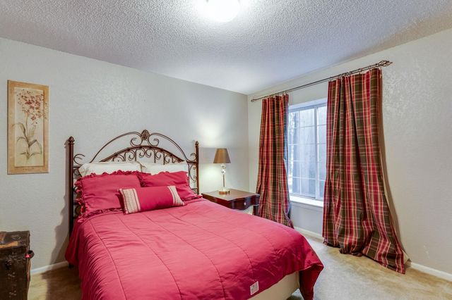 4034 N Rushwood Cir, Wichita, KS 67226