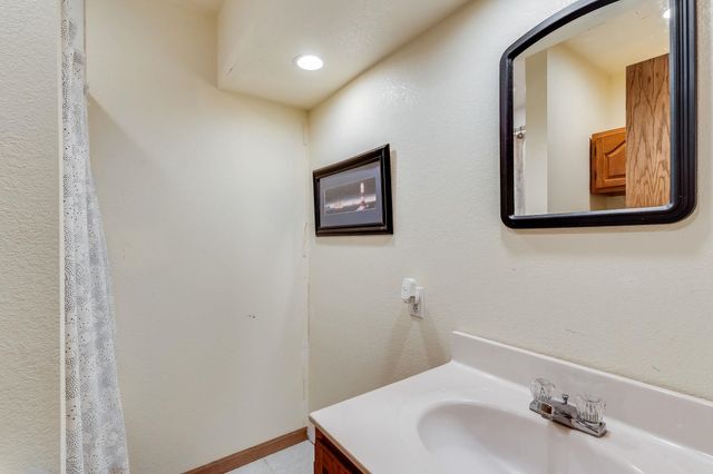 4034 N Rushwood Cir, Wichita, KS 67226