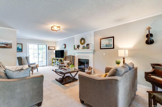 4034 N Rushwood Cir, Wichita, KS 67226