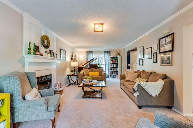 4034 N Rushwood Cir, Wichita, KS 67226