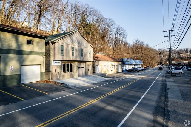 100 Mcneilly Rd, Baldwin Twp, PA 15226