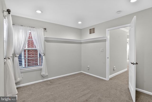 13 GRAND BANKS CIR, Evesham, NJ 08053