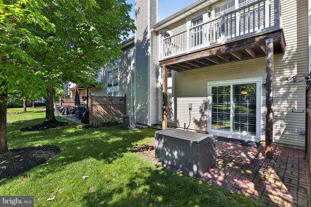 13 GRAND BANKS CIR, Evesham, NJ 08053