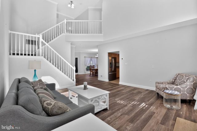 13 GRAND BANKS CIR, Evesham, NJ 08053