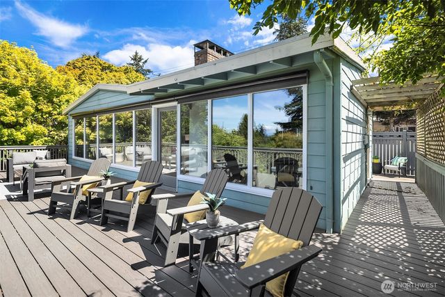 10737 3rd Avenue NW, Seattle, WA 98177