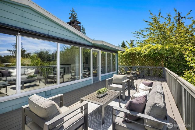 10737 3rd Avenue NW, Seattle, WA 98177